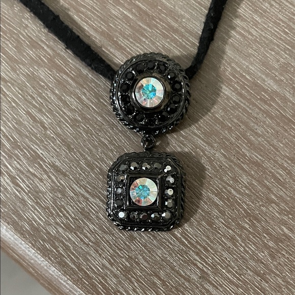 Hand Crafted Black and Silver Necklace - Picture 4 of 9